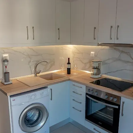 Dimi Seafront By Pro Services -