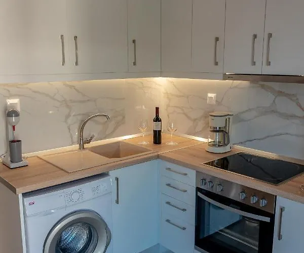 Dimi Seafront By Pro Services -
